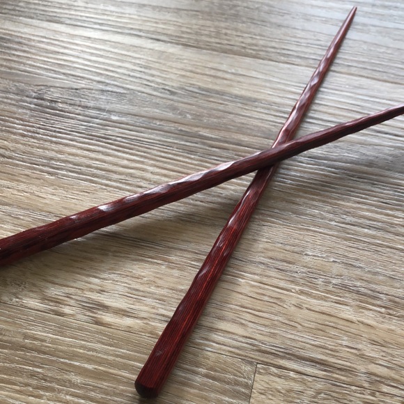 Red wood chopsticks - Picture 7 of 7